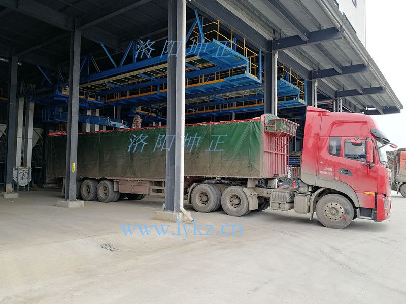 懸掛式行走升降旋轉裝車機